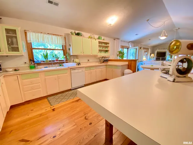 $349,900 | 6141 Highway 97, Pleasant Plains, IL 62677