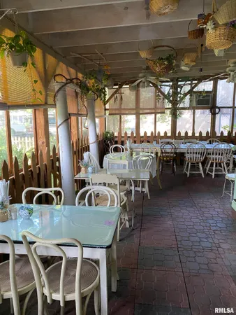 $349,900 | 6141 Highway 97, Pleasant Plains, IL 62677