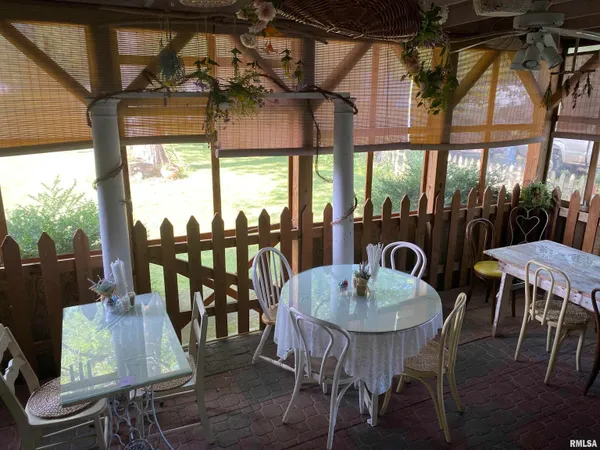 $349,900 | 6141 Highway 97, Pleasant Plains, IL 62677