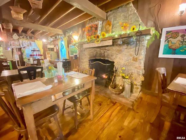 $349,900 | 6141 Highway 97, Pleasant Plains, IL 62677