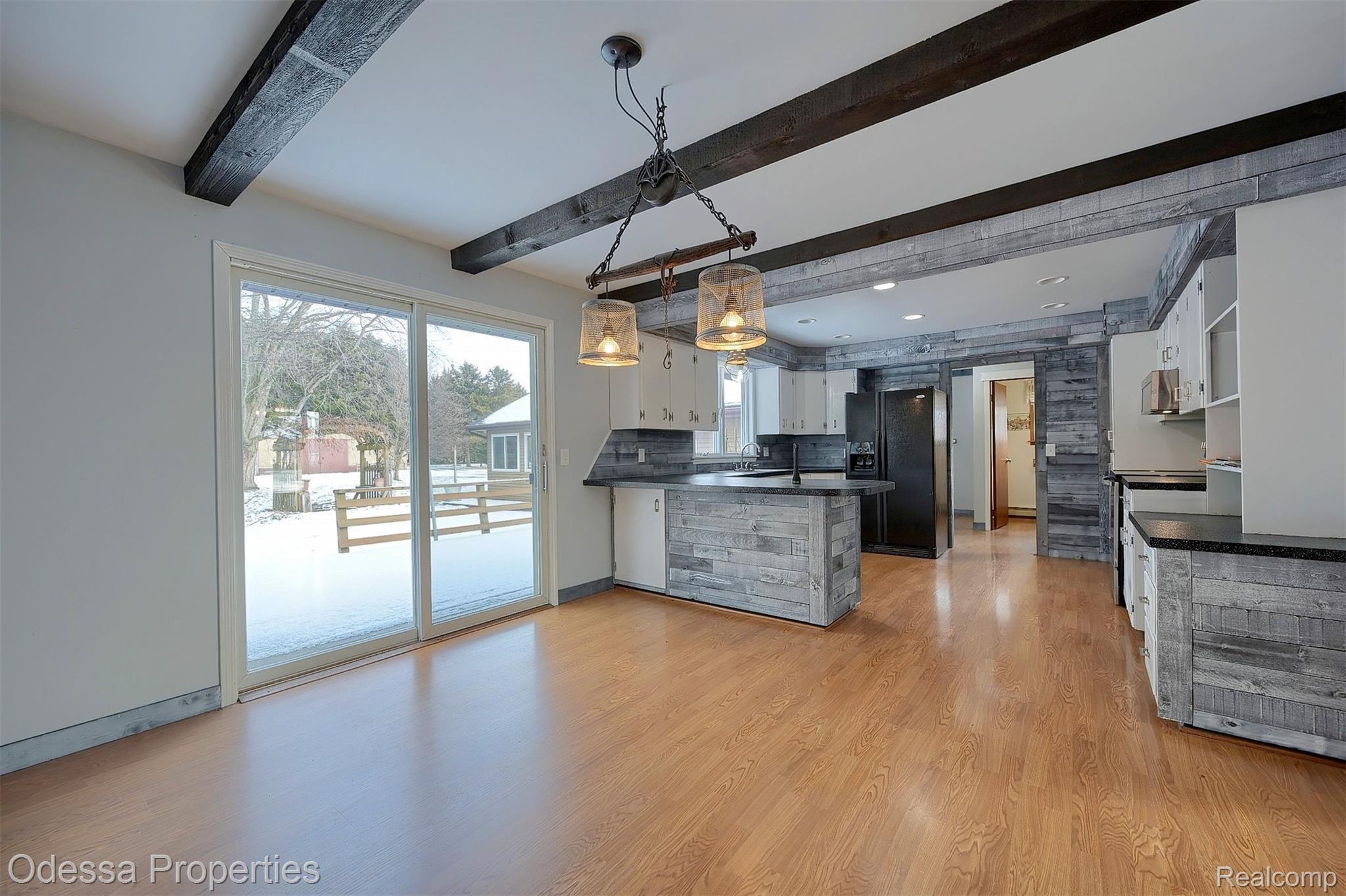 105 Seltzer Road Croswell, MI 48422 - Photo 12 of 84 12-Kitchen-And-Breakfast-Nook.jpg