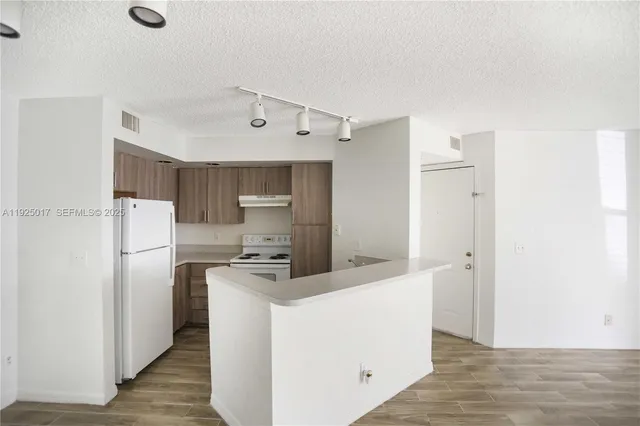 $1,850 | 417 Vista Isles Drive, Unit 2315, Sunrise, FL 33325