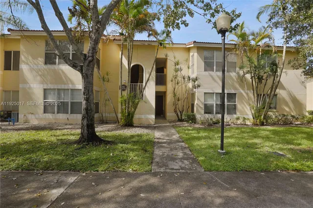 $1,850 | 417 Vista Isles Drive, Unit 2315, Sunrise, FL 33325