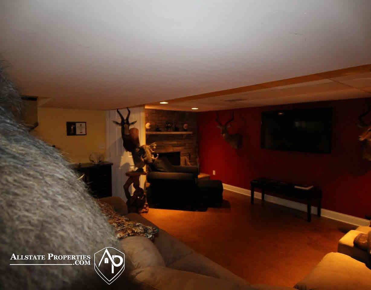 2247 Montague Road Davison, MI 48423 - Photo 9 of 19 21294020-8.JPG