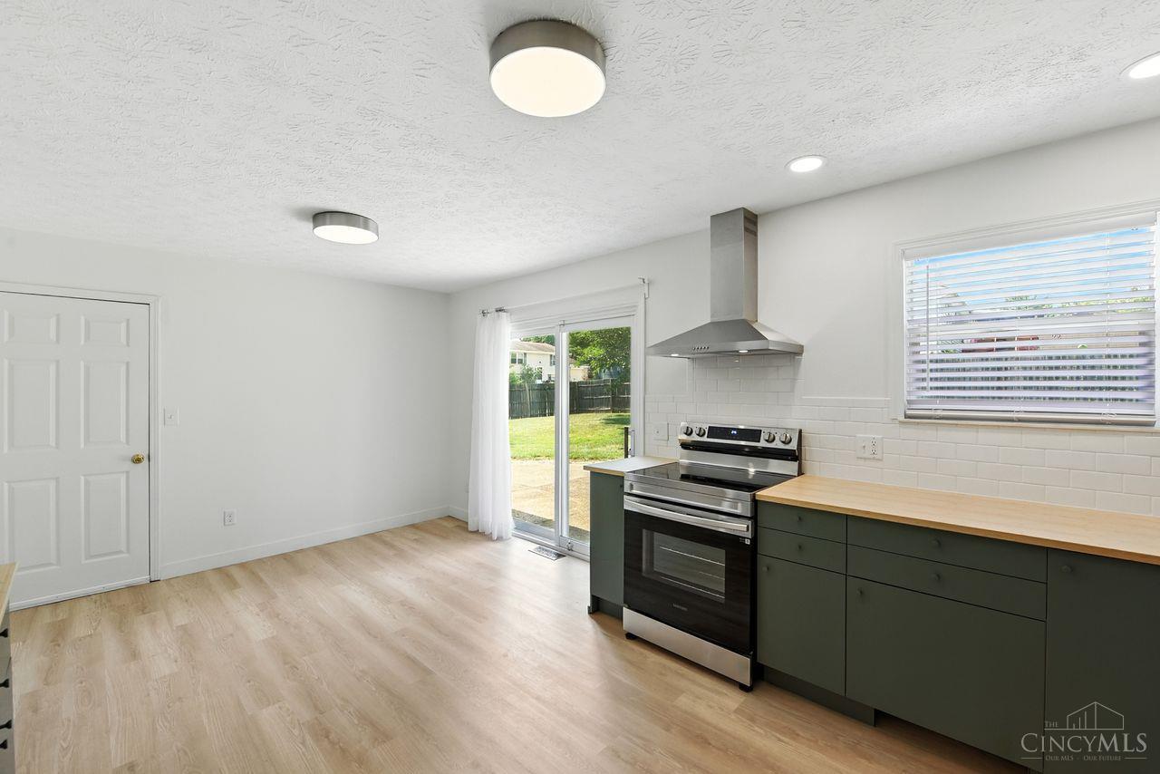 4787 Timberknoll Road Cincinnati, OH 45244 - Photo 14 of 43 Gallery Image 14