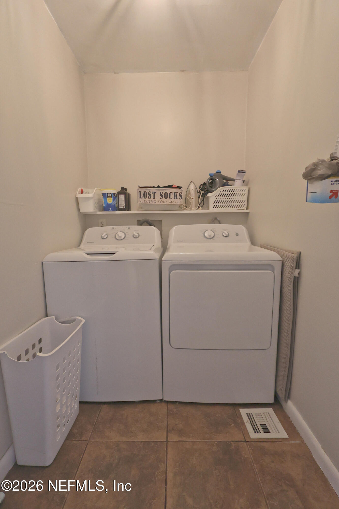 7448 Clinton Street Jacksonville, FL 32208 - Photo 31 of 43 Laundry
