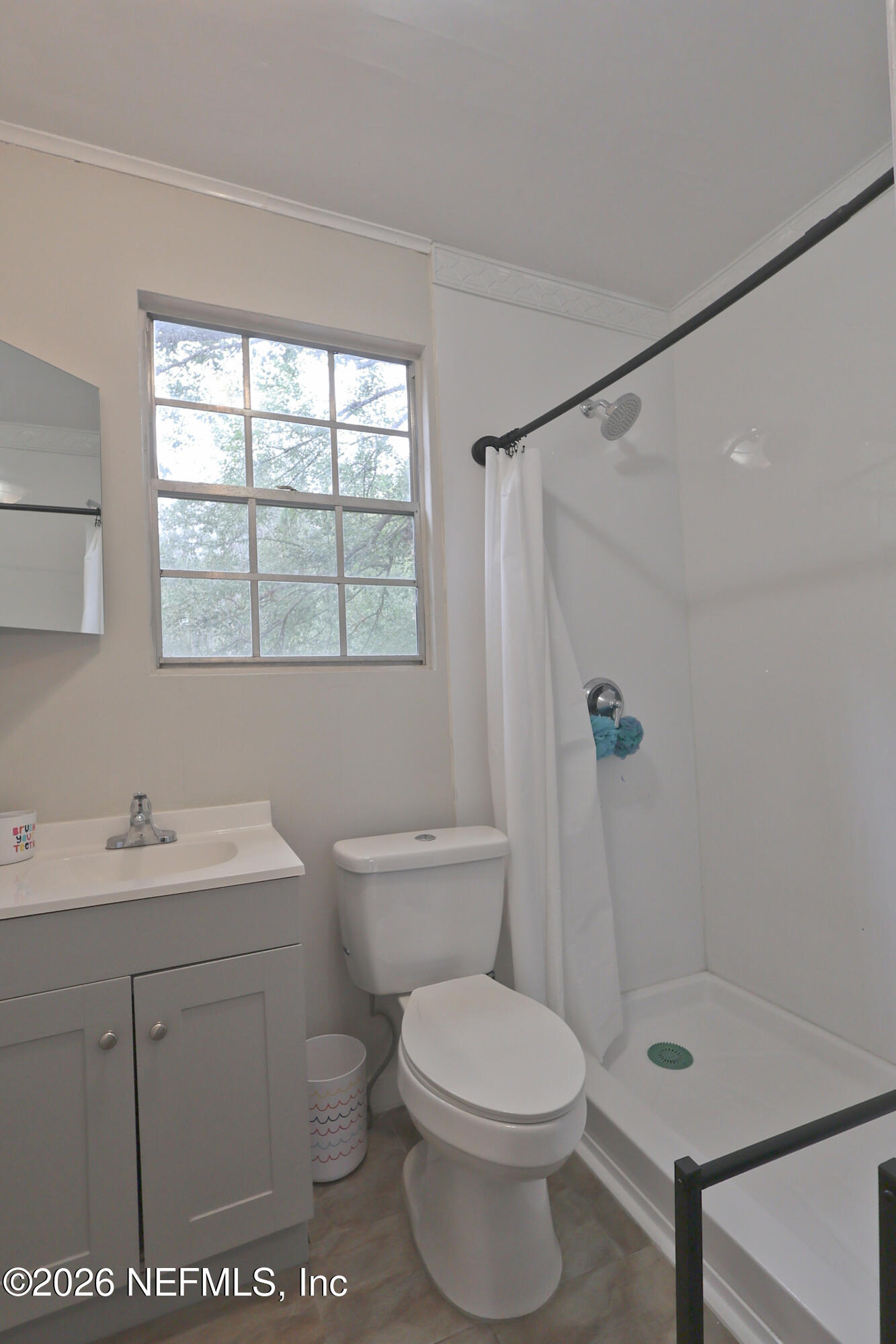 7448 Clinton Street Jacksonville, FL 32208 - Photo 38 of 43 upstairs bathroom