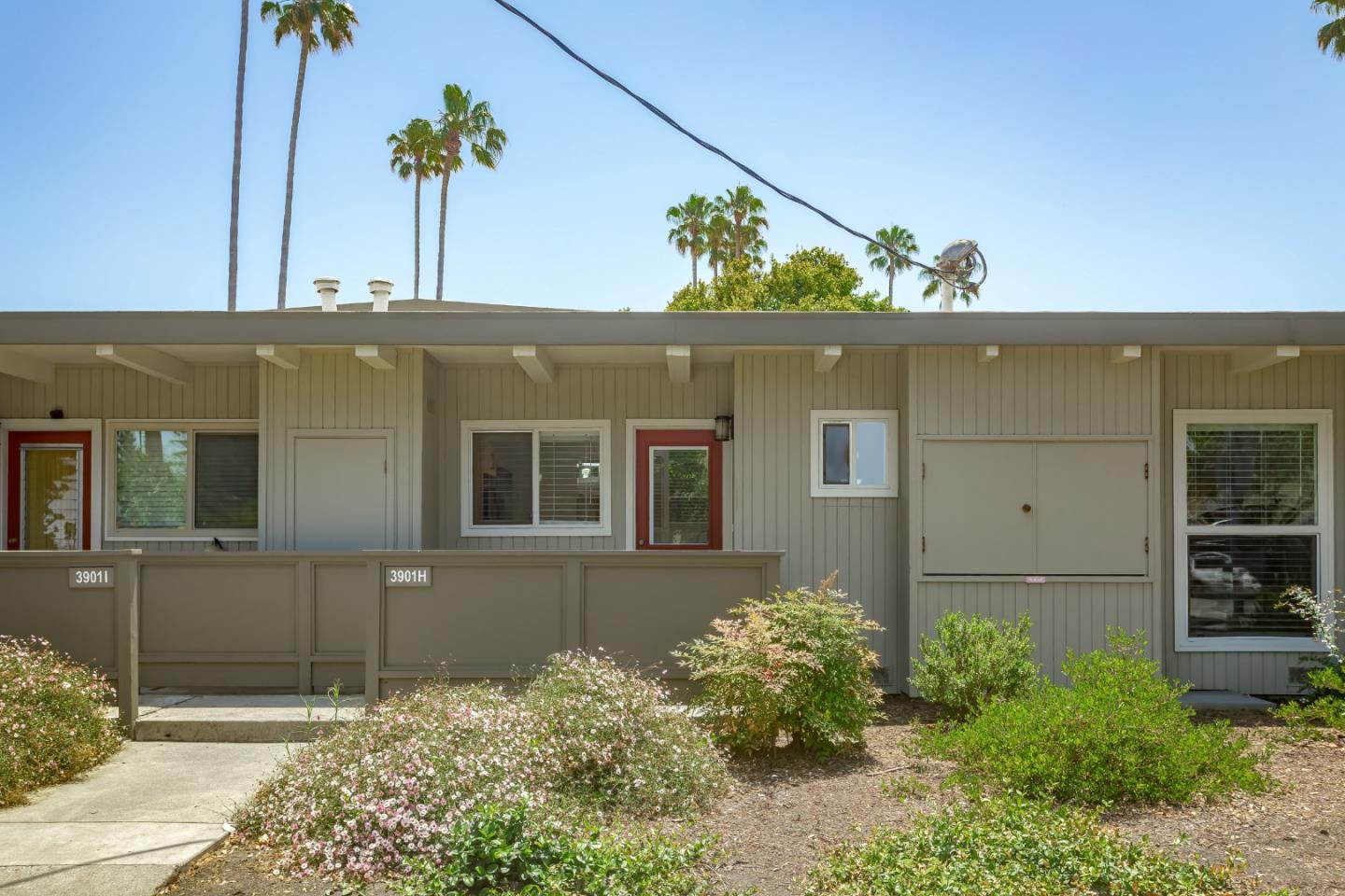 3901 Middlefield Road, Unit H Palo Alto, CA 94303 - Photo 1 of 22 Gallery Image 1
