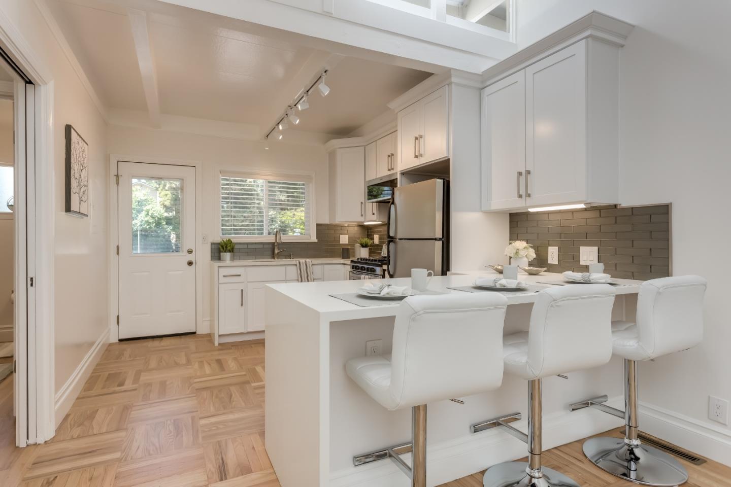3901 Middlefield Road, Unit H Palo Alto, CA 94303 - Photo 7 of 22 Gallery Image 7