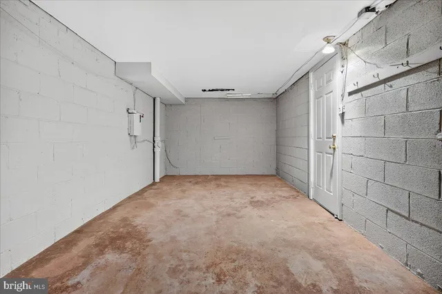 $359,900 | 9865 Garvey Drive, Philadelphia, PA 19114