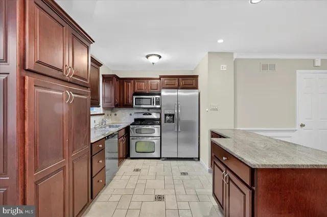 $359,900 | 9865 Garvey Drive, Philadelphia, PA 19114