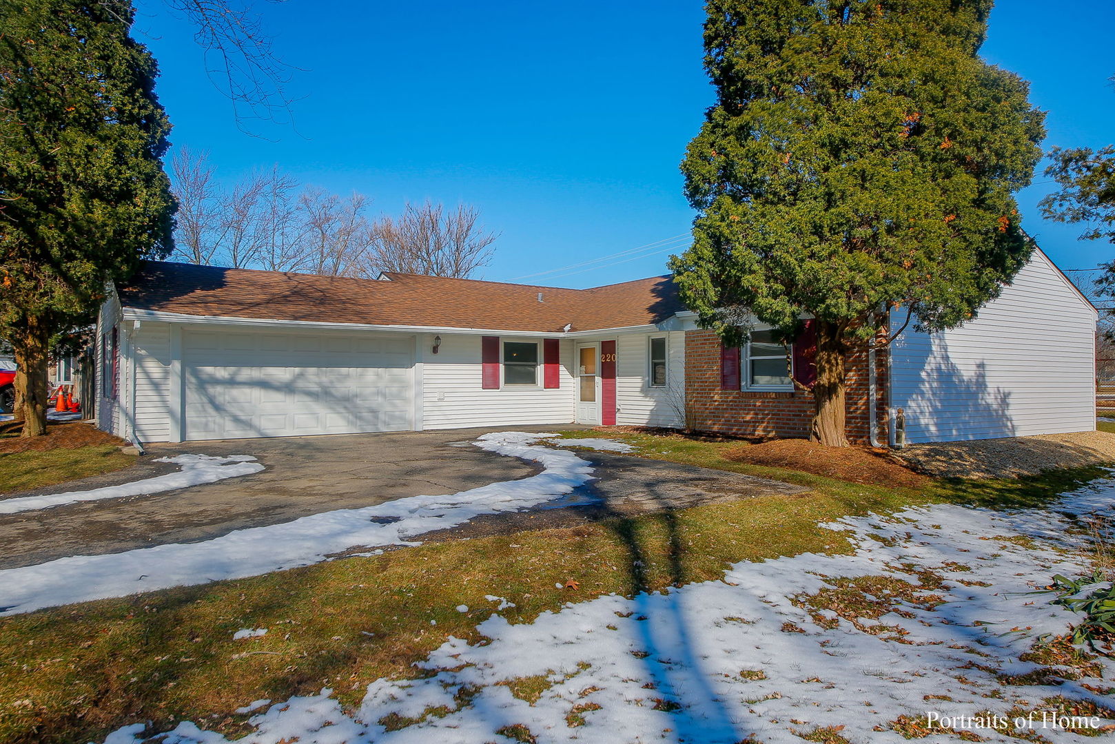 220 North Pinecrest Road Bolingbrook, IL 60440 - Photo 1 of 15