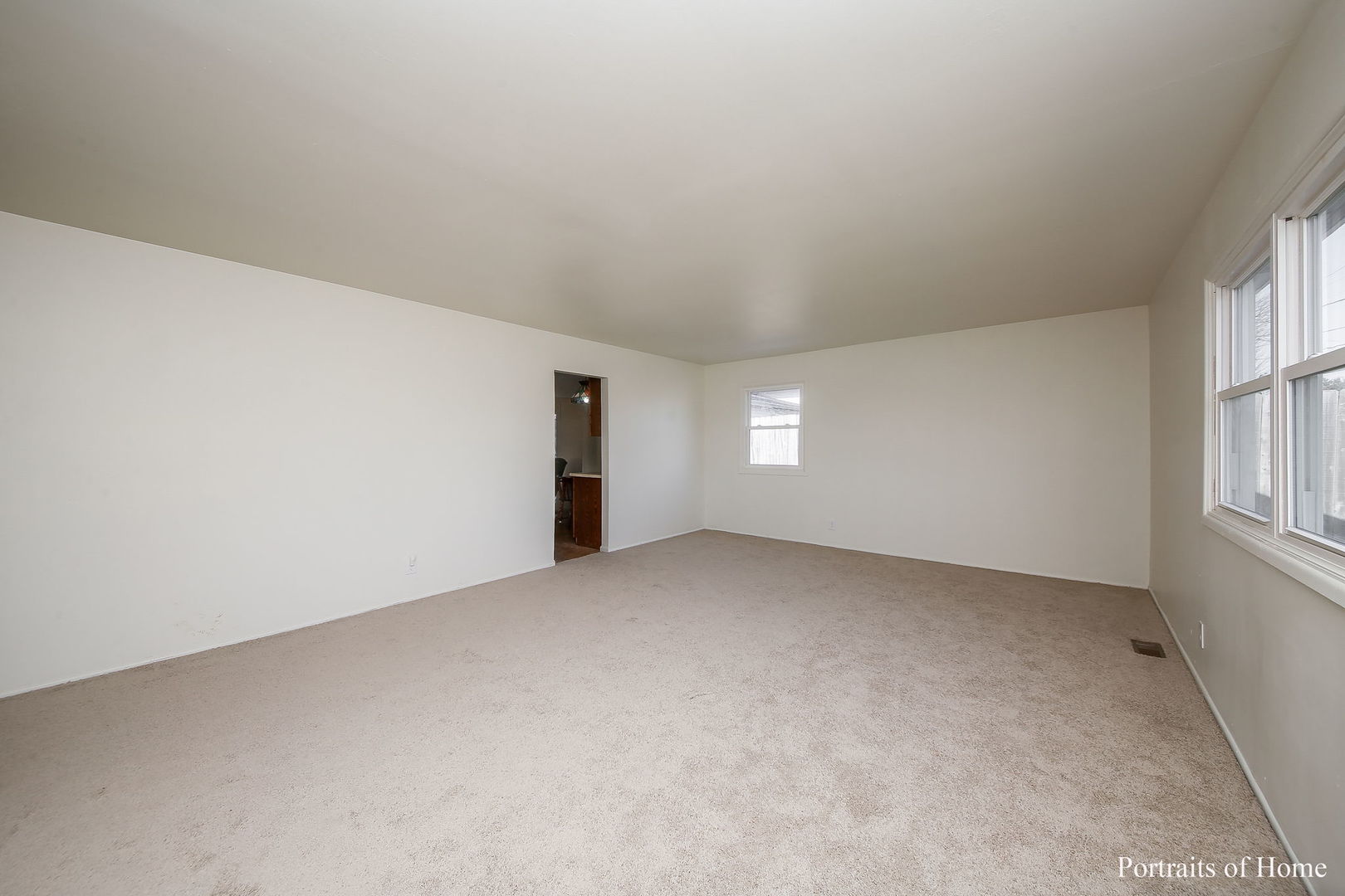 220 North Pinecrest Road Bolingbrook, IL 60440 - Photo 3 of 15