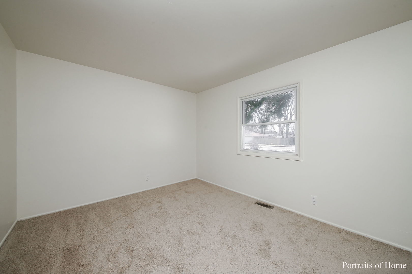 220 North Pinecrest Road Bolingbrook, IL 60440 - Photo 9 of 15