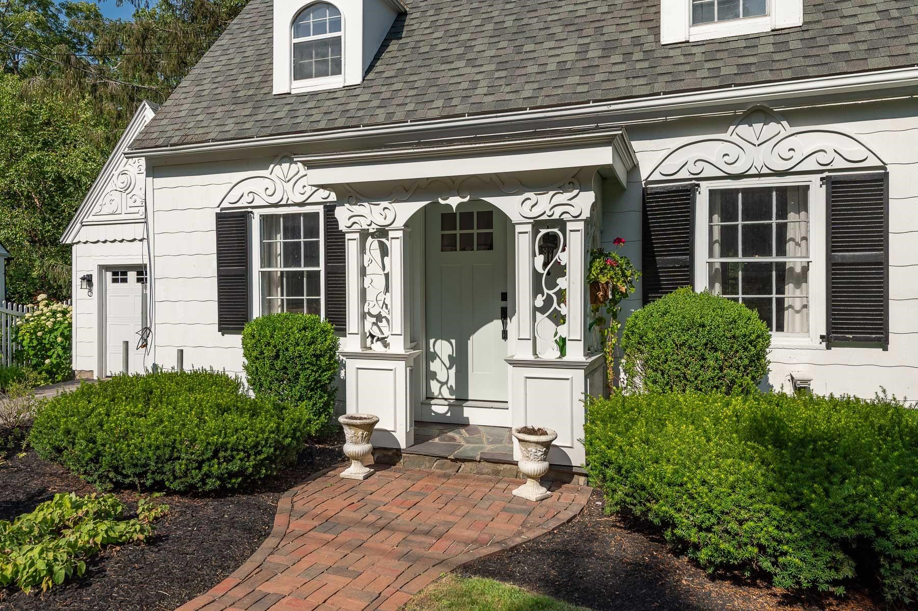 51 Pinehurst Road Portsmouth, NH 03801 - Photo 1 of 46