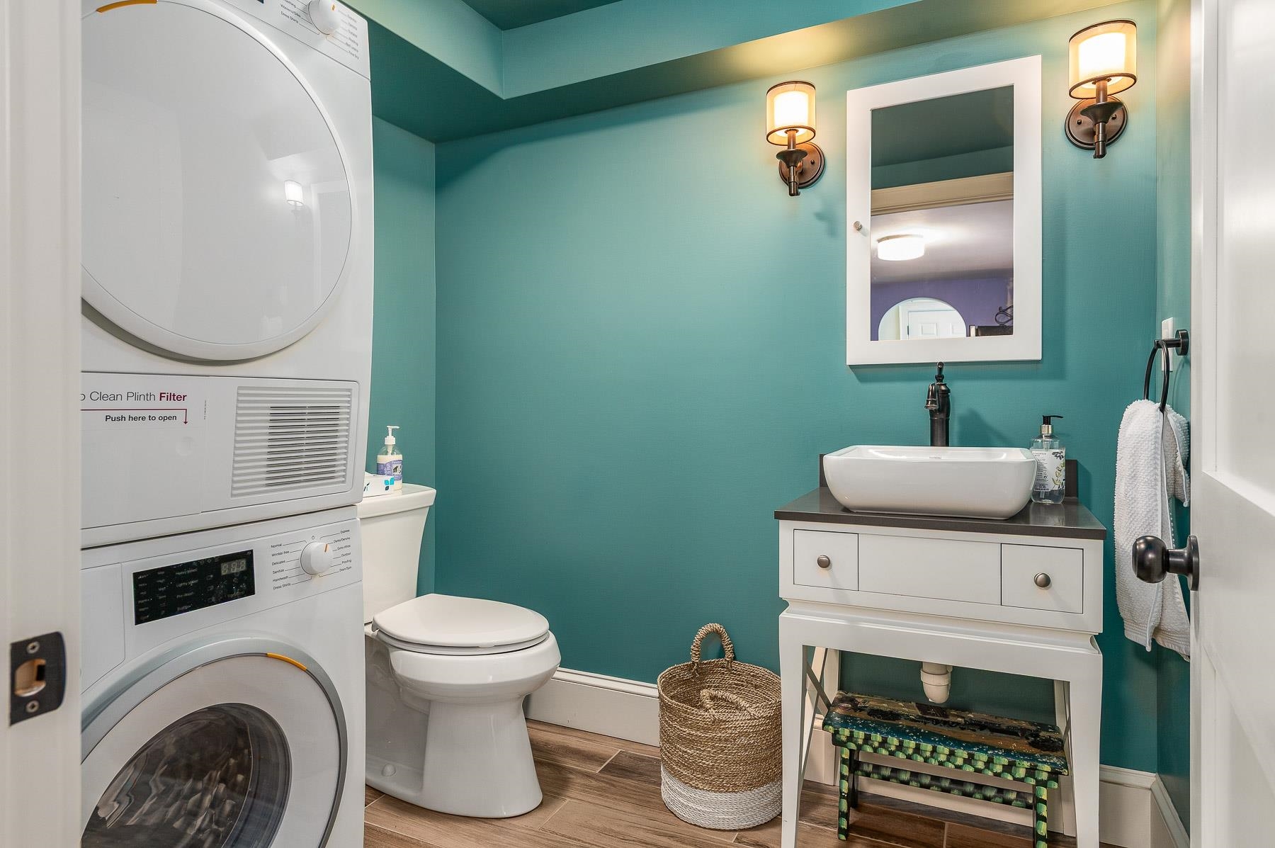 51 Pinehurst Road Portsmouth, NH 03801 - Photo 13 of 46