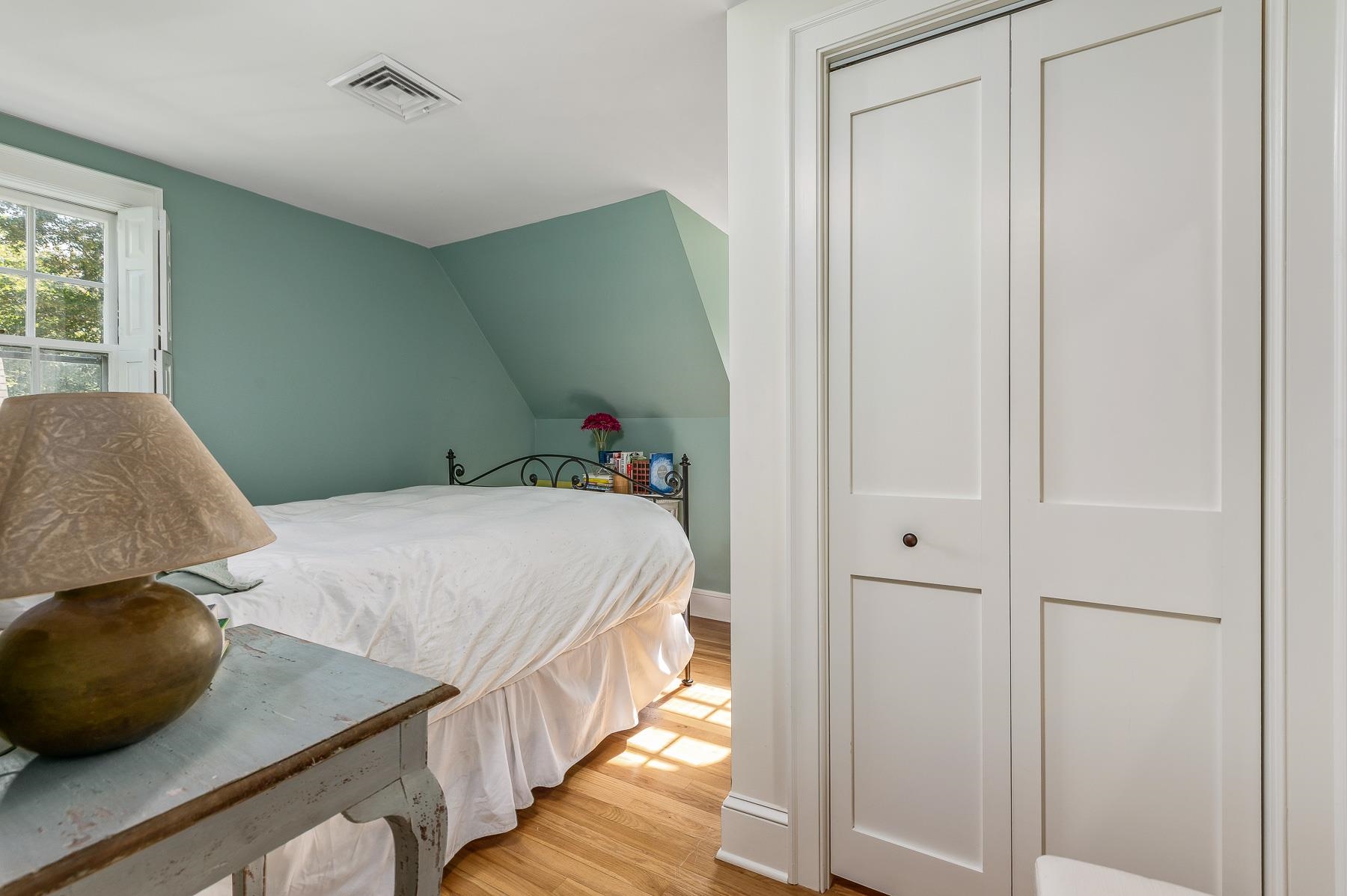 51 Pinehurst Road Portsmouth, NH 03801 - Photo 18 of 46