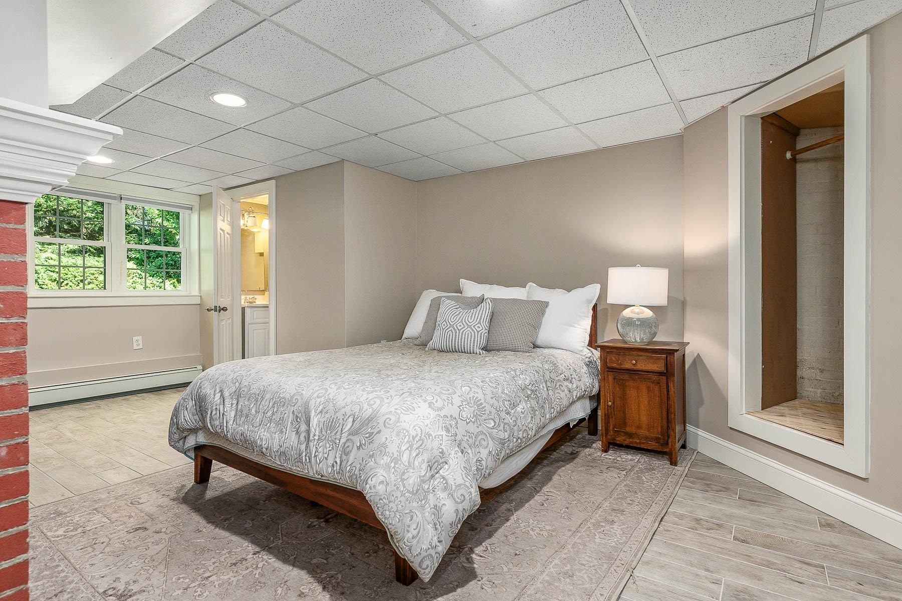 51 Pinehurst Road Portsmouth, NH 03801 - Photo 25 of 46