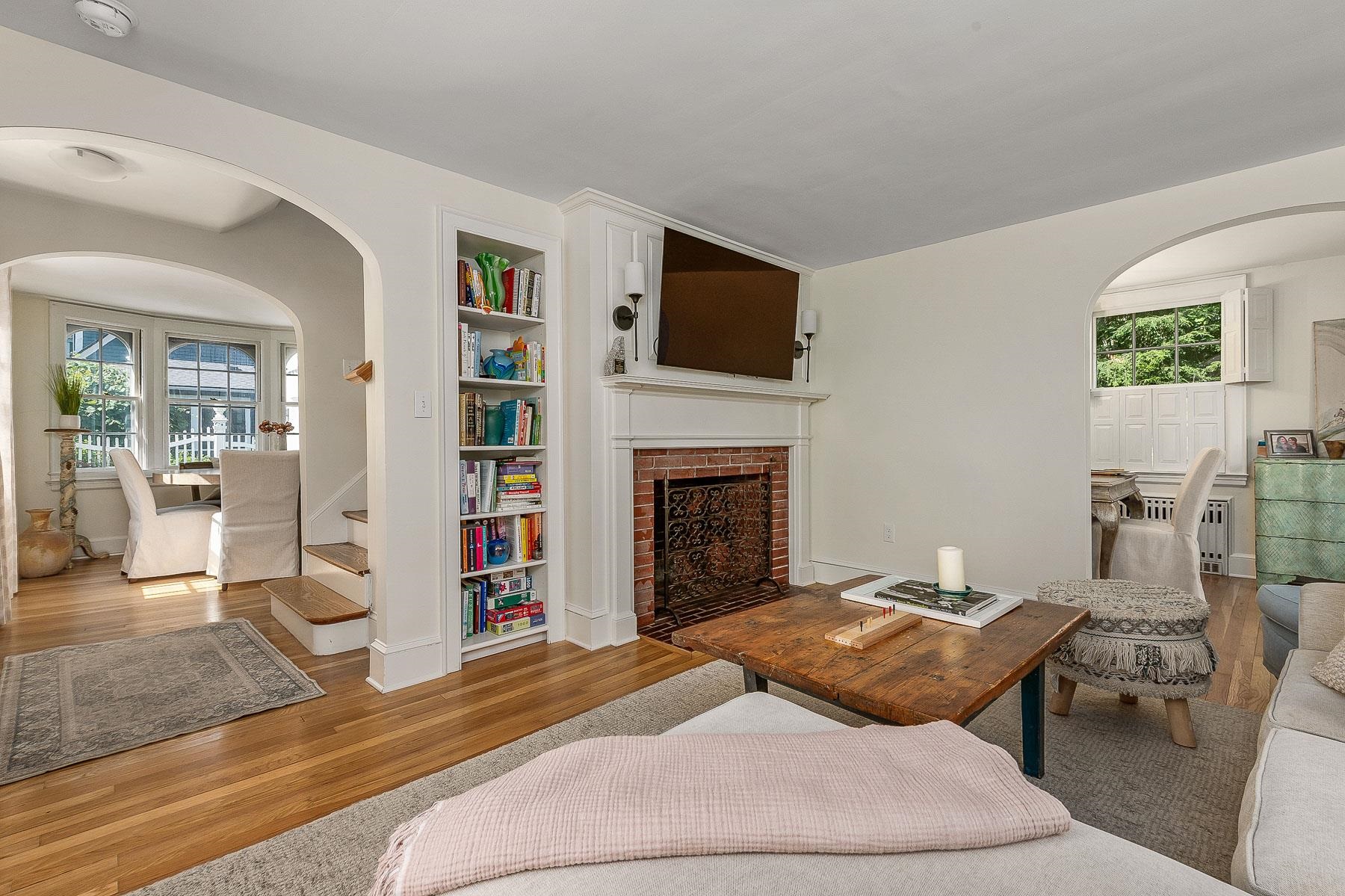 51 Pinehurst Road Portsmouth, NH 03801 - Photo 4 of 46