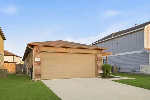 $1,800 | 17814 Ryegrass Trail, Hockley, TX 77447