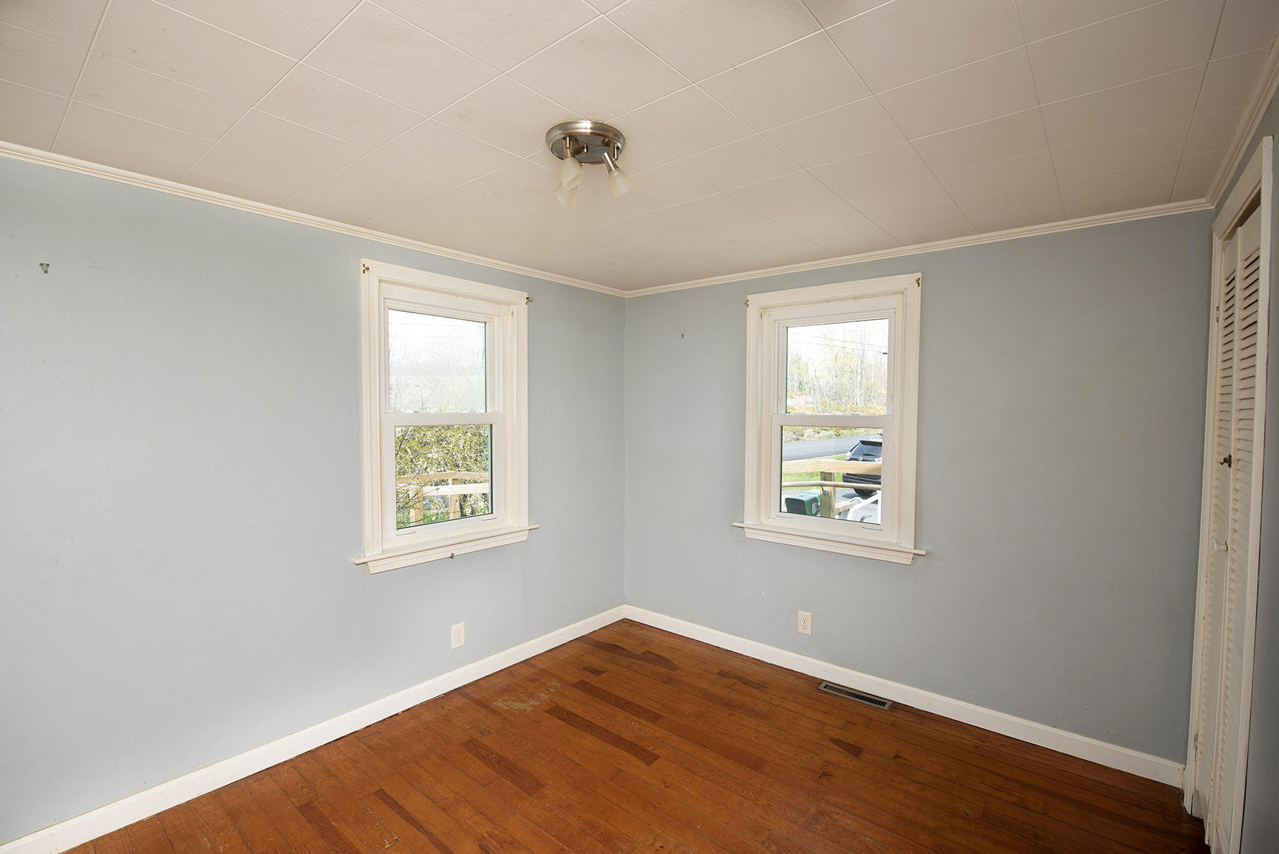 13 Pine Hill Road York, ME 03902 - Photo 15 of 19 Bedroom 2