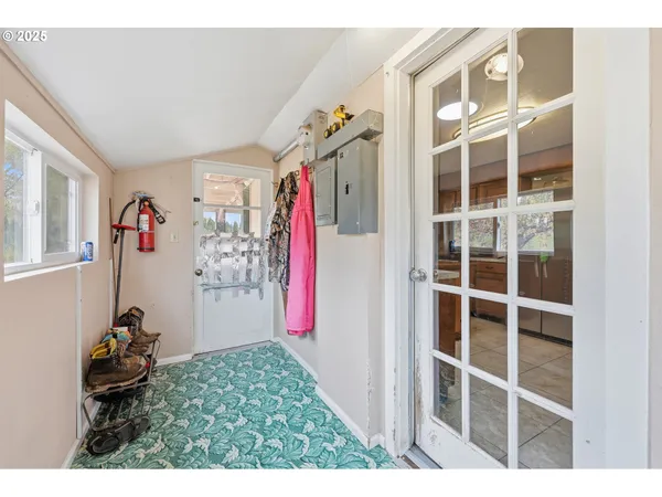 $370,000 | 80107 Pioneer Street, Tygh Valley, OR 97063