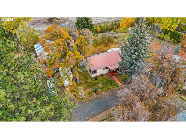 $370,000 | 80107 Pioneer Street, Tygh Valley, OR 97063