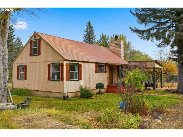 $370,000 | 80107 Pioneer Street, Tygh Valley, OR 97063