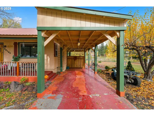 $370,000 | 80107 Pioneer Street, Tygh Valley, OR 97063