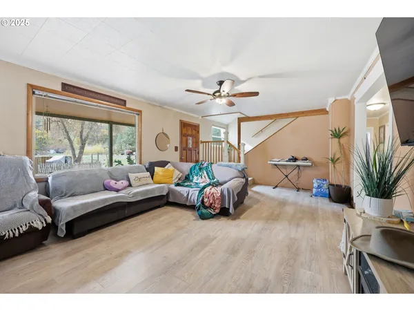 $370,000 | 80107 Pioneer Street, Tygh Valley, OR 97063