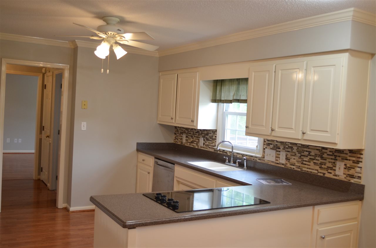 218 East Autumn Ridge Road Moore, SC 29369 - Photo 6 of 26 Gallery Image 6
