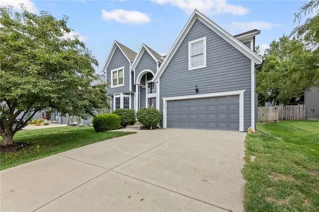 $450,000 | 18504 West 153rd Terrace, Olathe, KS 66062