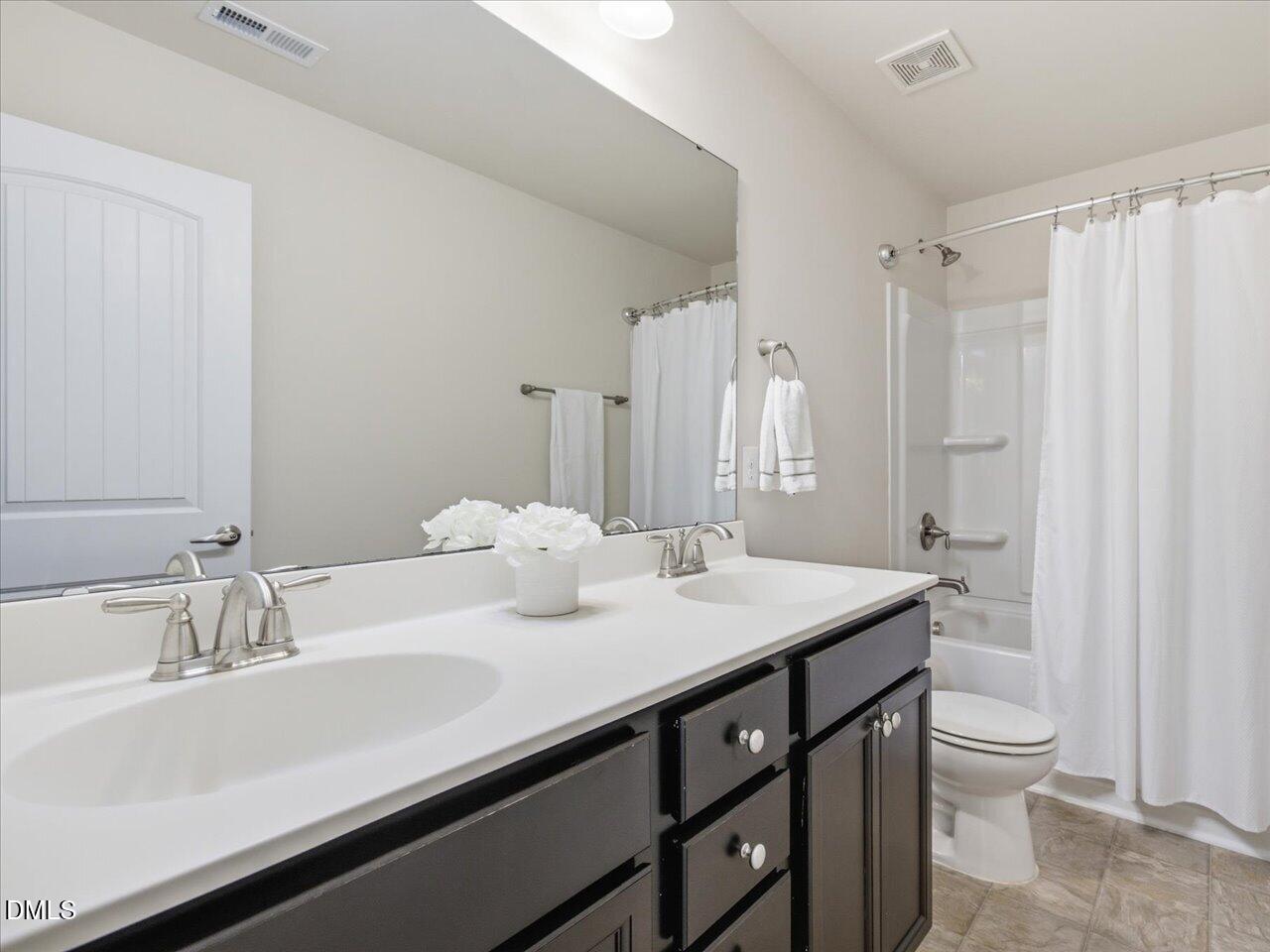4344 Prairie Creek Trail Raleigh, NC 27616 - Photo 32 of 51 Upstairs Guest Bath