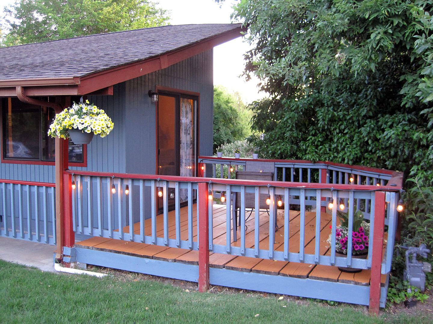 812 Crestbrook Road Medford, OR 97504 - Photo 2 of 21 812crestbrook-02
