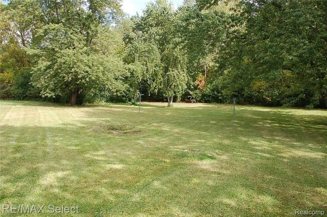 7418 North Bray Road Mount Morris, MI 48458 - Photo 4 of 21 DSC_0004.JPG