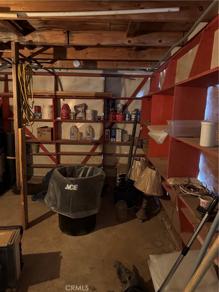 3110 Wilson Road Twentynine Palms, CA 92277 - Photo 23 of 34 a water heater room