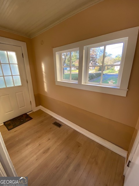 252 Edwards Street Elberton, GA 30635 - Photo 36 of 43 an empty room with a window