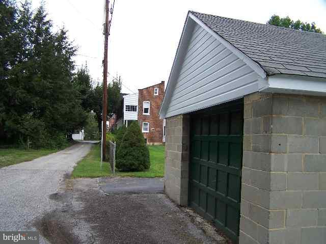 32 East Ridge Street Carlisle, PA 17013 - Photo 4 of 6 Gallery Image 4