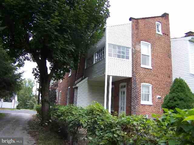 32 East Ridge Street Carlisle, PA 17013 - Photo 5 of 6 Gallery Image 5