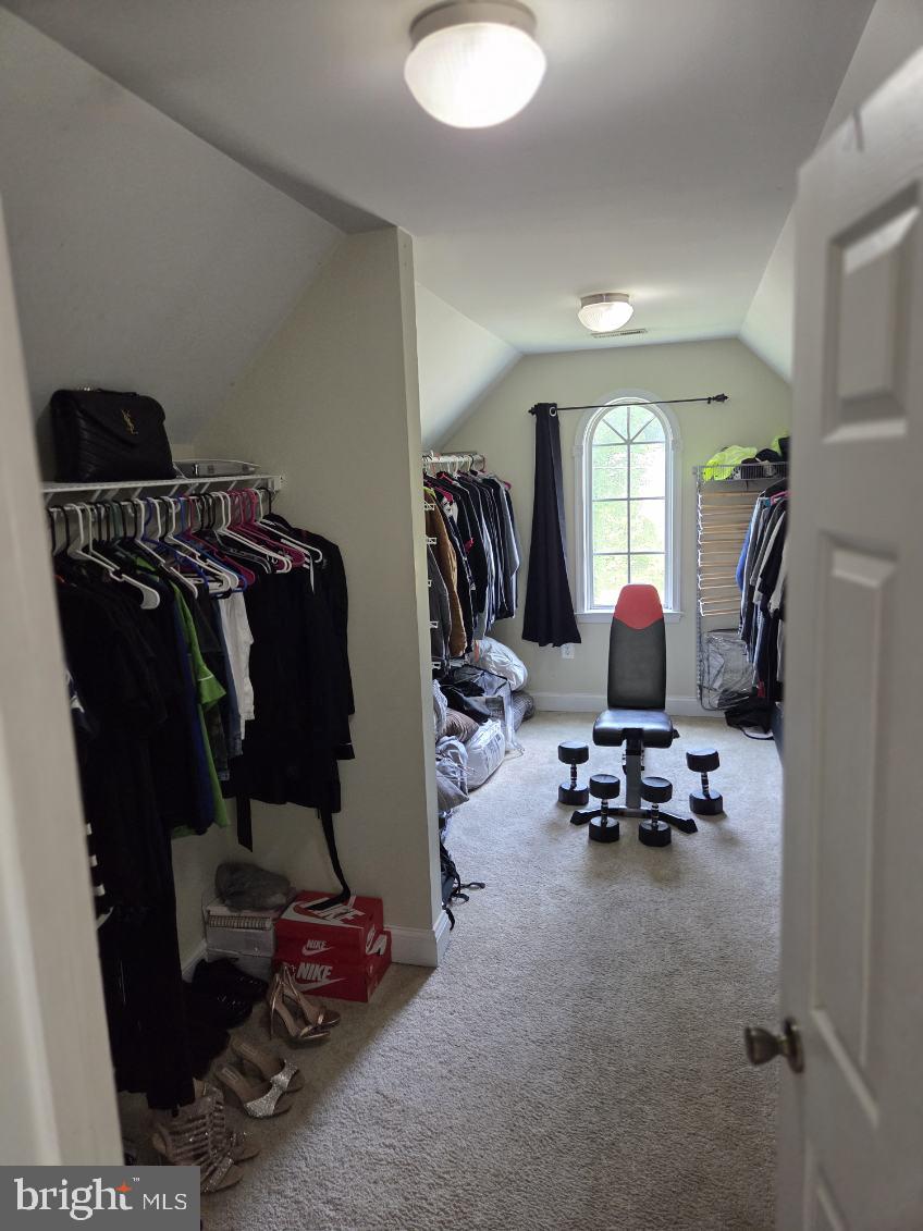 2694 St Peters Church Road Waldorf, MD 20601 - Photo 42 of 78 Primary's closet
