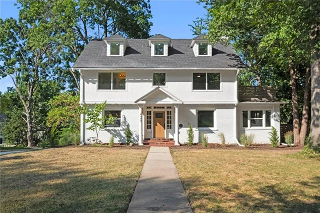 $1,215,000 | 426 West 57th Street, Kansas City, MO 64113