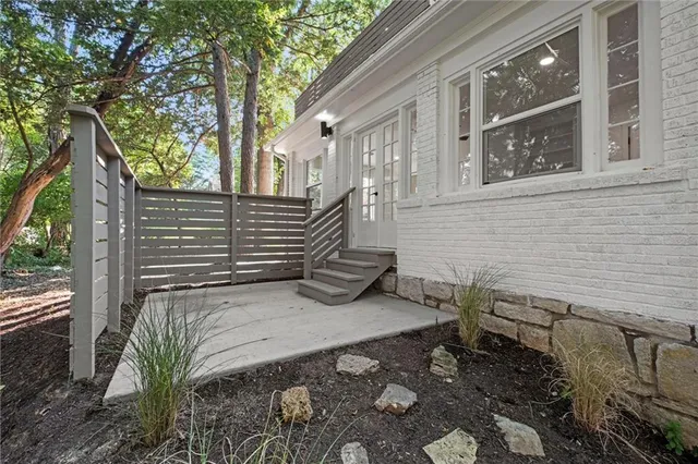 $1,215,000 | 426 West 57th Street, Kansas City, MO 64113