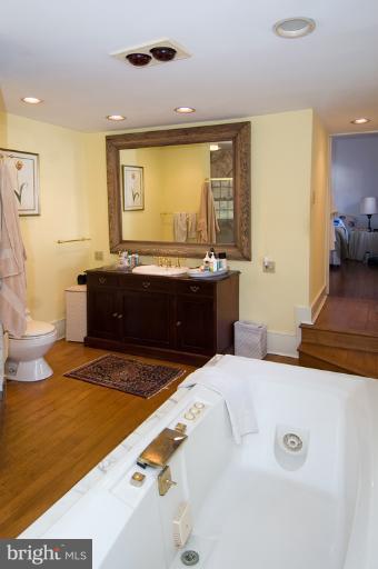 2000 Cromwell Bridge Road Parkville, MD 21234 - Photo 12 of 17 Bath (Master)