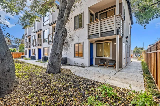 $1,485,000 | 943 Woodside Road, Redwood City, CA 94061