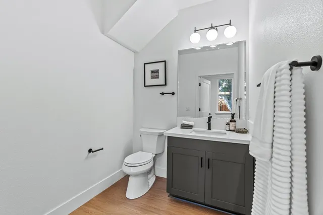 $1,485,000 | 943 Woodside Road, Redwood City, CA 94061