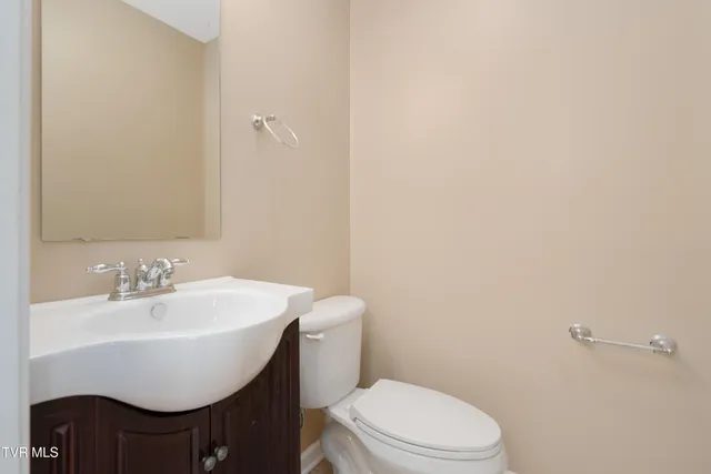 $170,000 | 518 D Pilgrim Court, Unit D, Johnson City, TN 37601