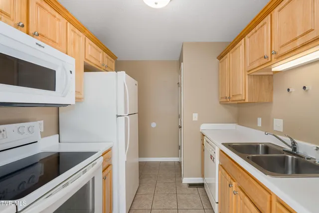 $170,000 | 518 D Pilgrim Court, Unit D, Johnson City, TN 37601