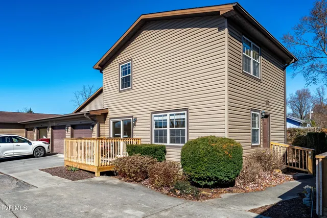 $170,000 | 518 D Pilgrim Court, Unit D, Johnson City, TN 37601