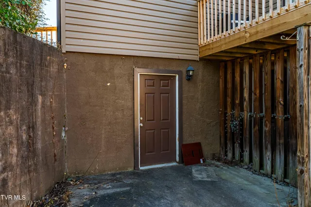 $170,000 | 518 D Pilgrim Court, Unit D, Johnson City, TN 37601