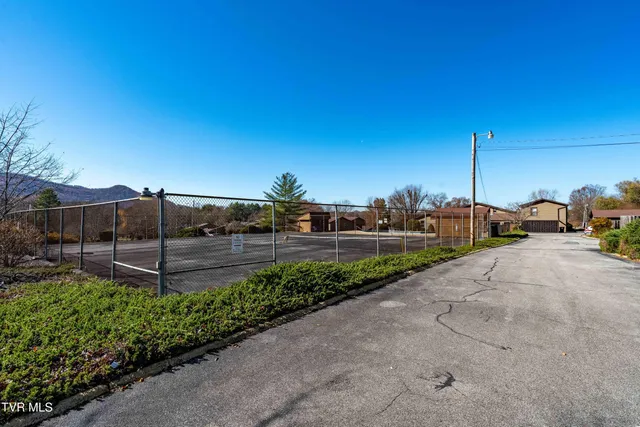 $170,000 | 518 D Pilgrim Court, Unit D, Johnson City, TN 37601